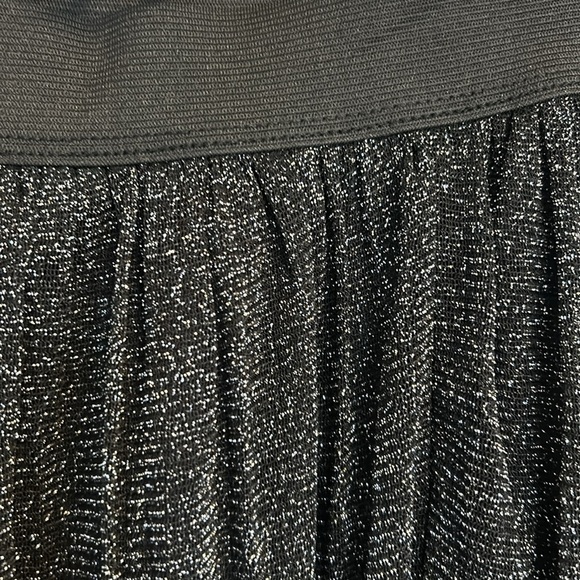 Shimmer pull on skirt - Picture 2 of 7